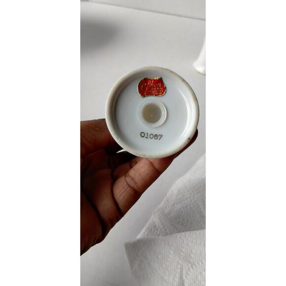 Vtg Christmas Cardinals By Lefton Salt & Pepper Shakers Holly Berries Japan - Picture 5 of 5